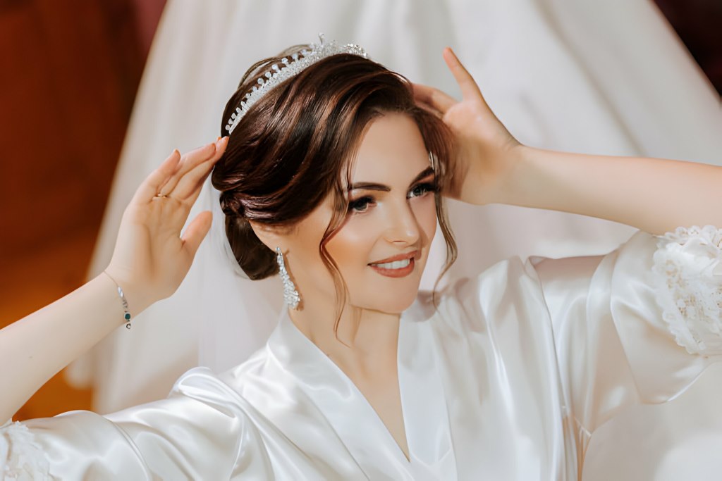 Vintage-Inspired Headpieces for modest bridal dresses